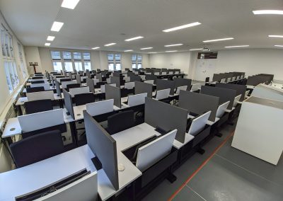 Frontansicht vorne links Raum 4.04