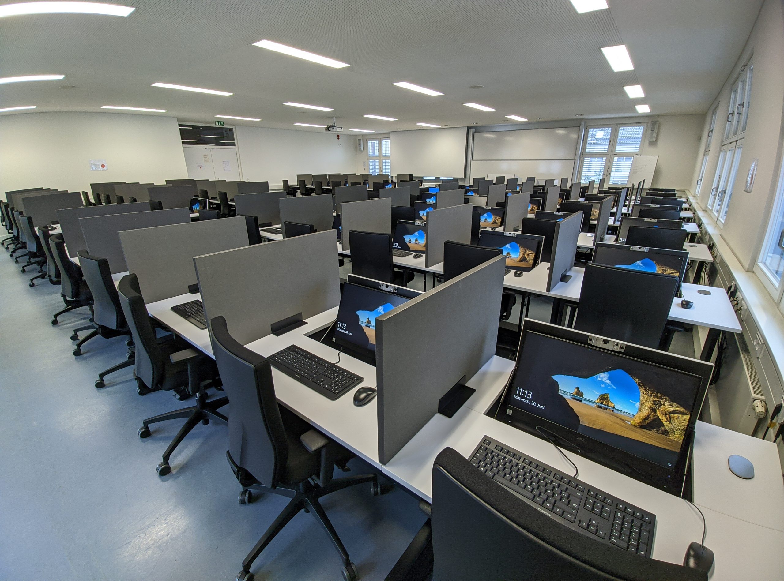 4.04 Rückansicht hinten rechts Rückansicht hinten rechts Raum 4.04